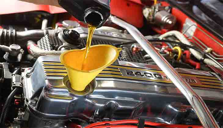 engine-oil-change-guide-at-home1